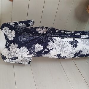 Laura Ashley Floral Cinche Dress. Soft Fabric. Size 14. NWT Easy Care